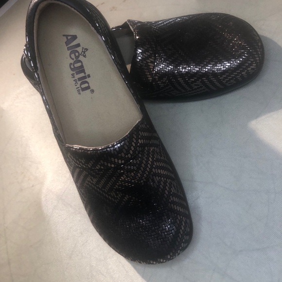 Alegria black and bronze chevron slip on. Size 37 - Picture 2 of 7